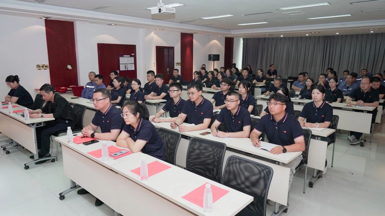 奋战三十天，全面完成公司关键指标｜明胜m88官网召开工作总结表彰大会